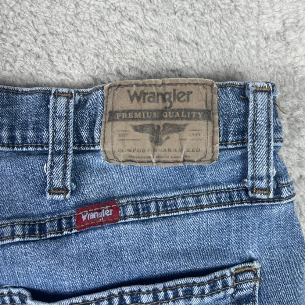 Wrangler Relaxed Boot Jeans Mens 36x34 (Fits 33x32) Blue Denim Stretch